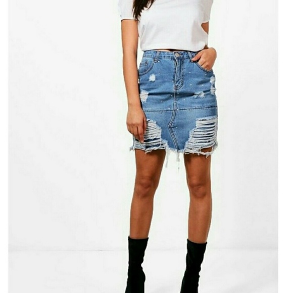 Boohoo Dresses & Skirts - Women's distressed denim skirt